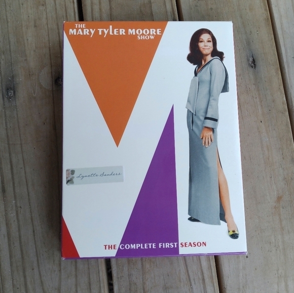 The Mary Tyler Moore Show Complete First Season DVD Set - Picture 1 of 1